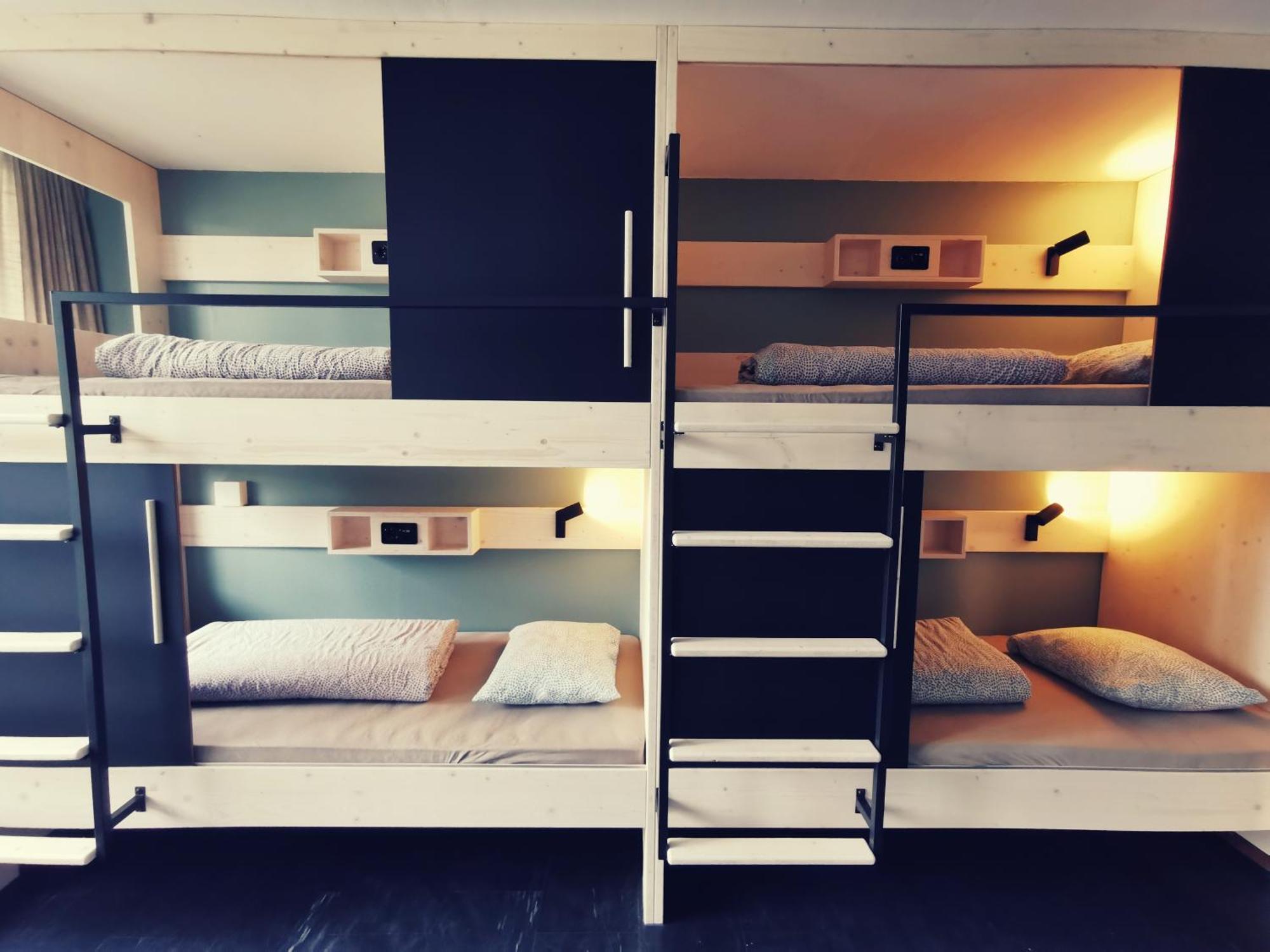 Single Bed 4-Bed Mixed Dormitory Room,1559714581:JPEG
